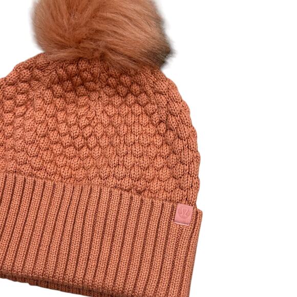 Lululemon Bubble Knit Pom Beanie - Picture 3 of 6